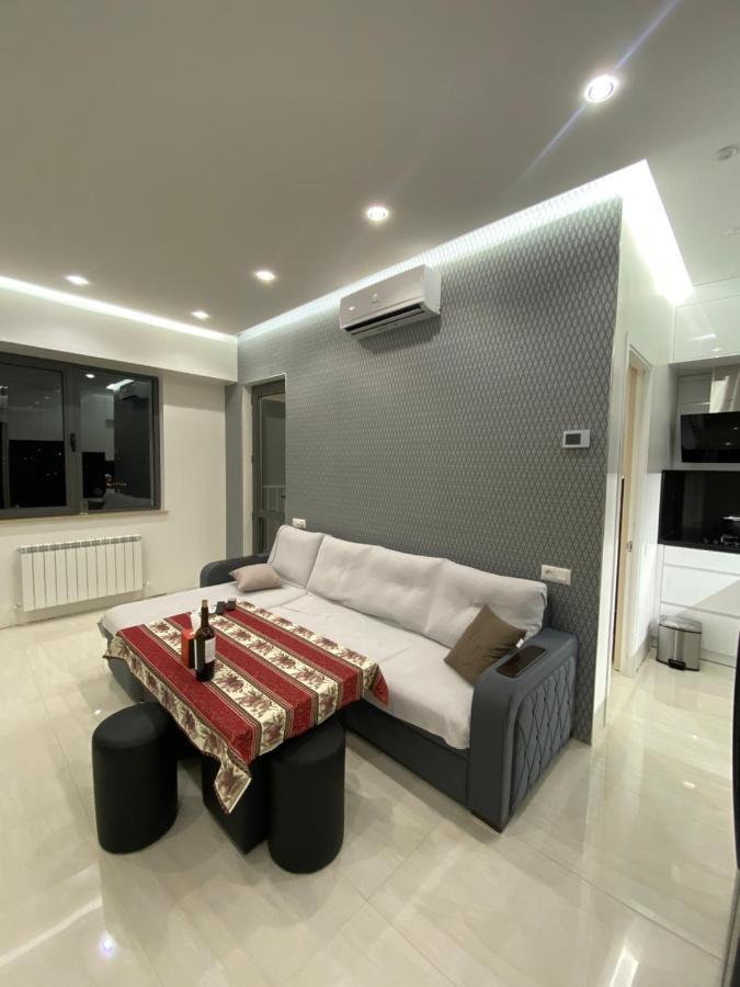 Holiday Centrum Yerevan Luaran gambar